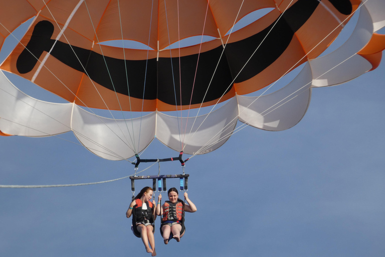 Comino: Blue Lagoon Parasailing Experience