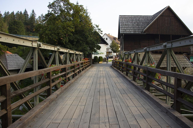 De Zagreb aux lacs de Plitvice et à Rastoke - Visite privée d&#039;une journée