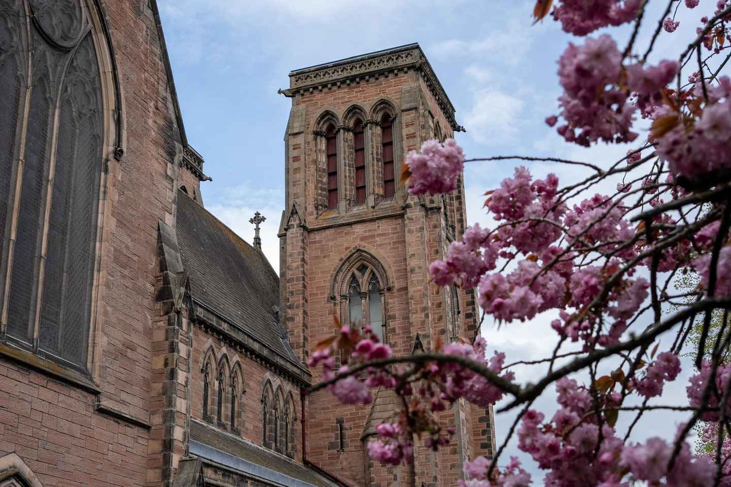 Inverness: Comedy Walking Tour with Local Comedian