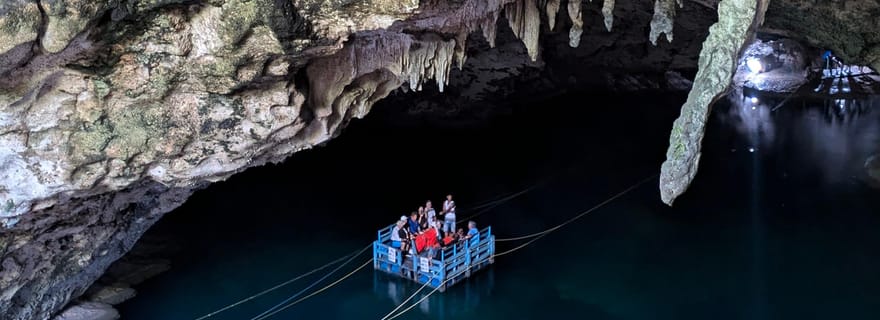 Saint-Domingue : visite des Trois Yeux et de la cascade