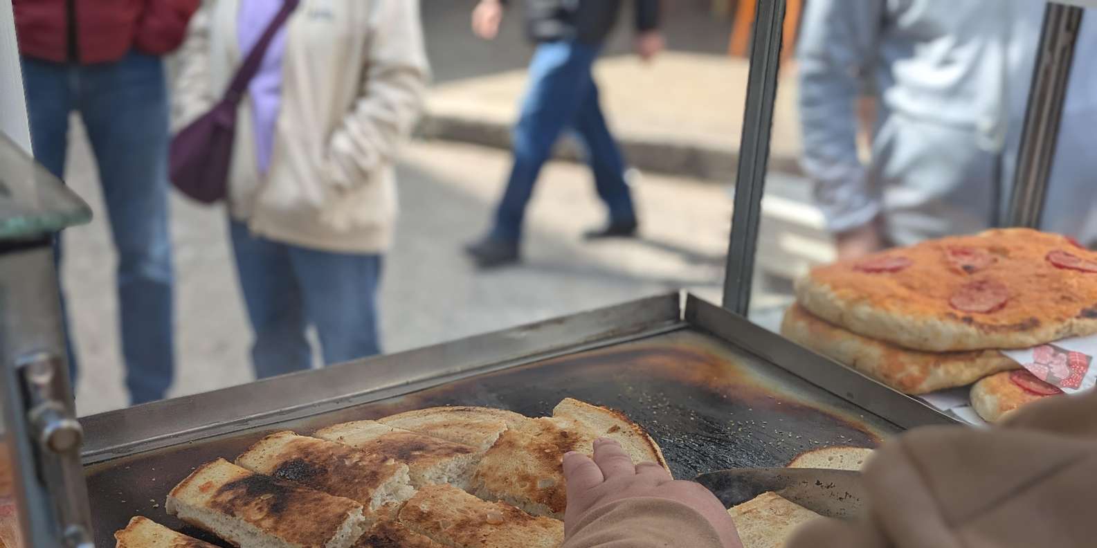 Palermo: Street Food Walking Tour with Local Guide & Tasting