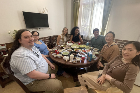Shanghai: Dine at Local Home with English Speaking Hosts