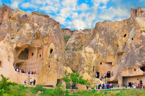 Från Istanbul: Kappadokiens höjdpunker i 2 dagar med ballongFrån Istanbul: Cappadocia Highlights 2-dagars rundtur med ballong