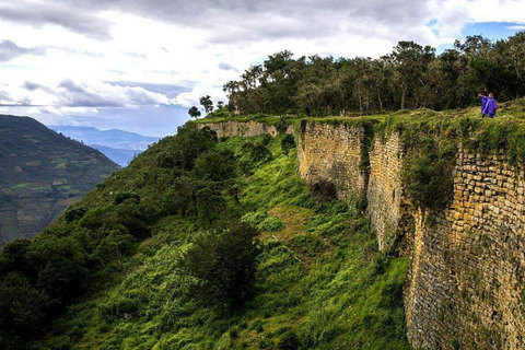 De Chachapoyas: Visita à fortaleza de Kuelap e ao teleférico