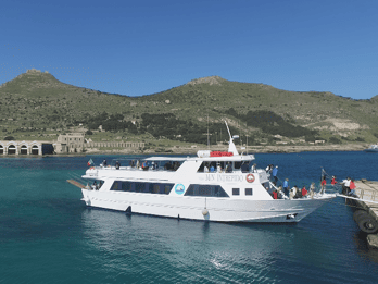 Desde Trapani Favignana y Levanzo tour en barco
