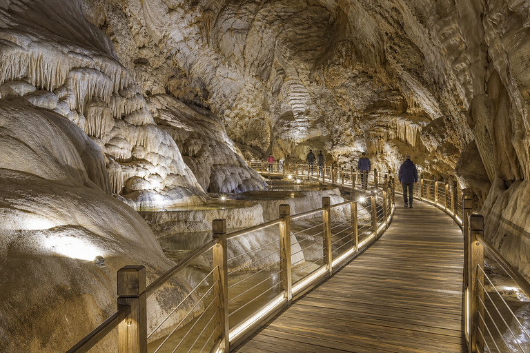Yangshuo Ticket: Ruyi Peak, Silver Cave, Yulong River & More Li River Bamboo Raft Round Trip with Shuttle