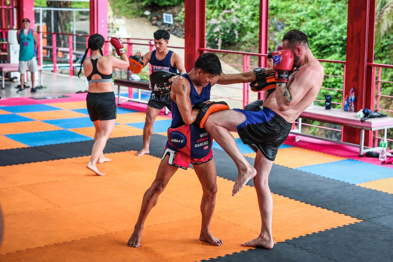 Krabi: Beginner Muay Thai Experience at Khunsuek Muay Thai Afternoon Class (16:00–17:30)