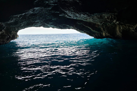 Rejs wycieczkowy łodzią motorową do Blue Cave, Lady of Rocks i Mamula