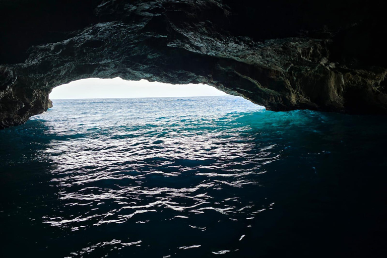 Rejs wycieczkowy łodzią motorową do Blue Cave, Lady of Rocks i Mamula