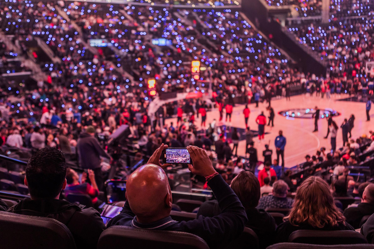 Los Angeles: Clippers NBA Basketball Game Ticket Tier 1 - Terrace Level Upper Bowl Baseline Seating