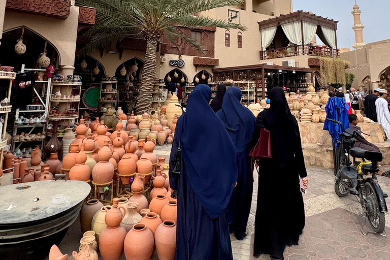 Nizwa, Al Hamra & Misfat Al Abriyeen: Guided tour in German.