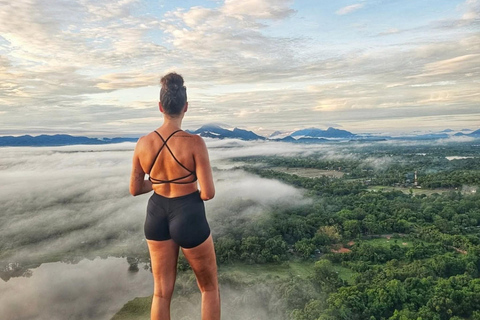 Kandy: Dambulla, Sigiriya, and Village Safari Day Tour