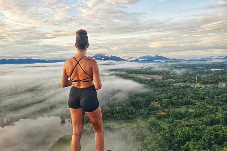 Kandy: Dambulla, Sigiriya, and Village Safari Day Tour