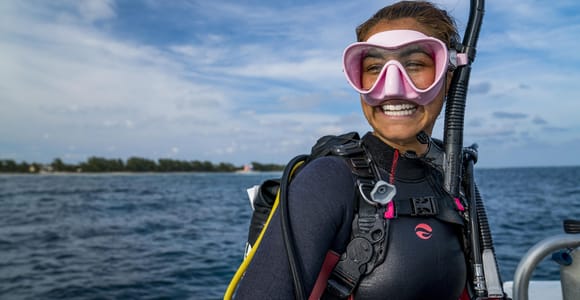Santorini: Discover Scuba Diving for beginners with PADI 5★
