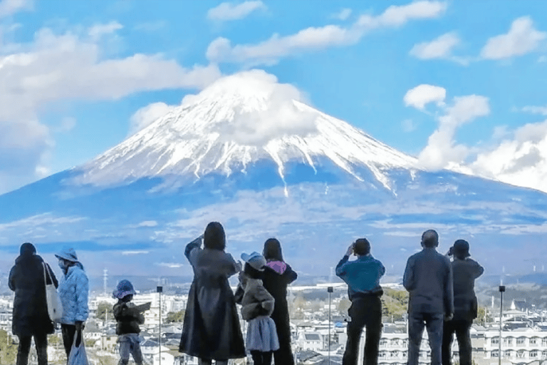 Tour zur fünften Station des Fuji und zum ThermalbadFuji-Ausflug ab Tokyo Station, Abfahrt um 7:30 Uhr