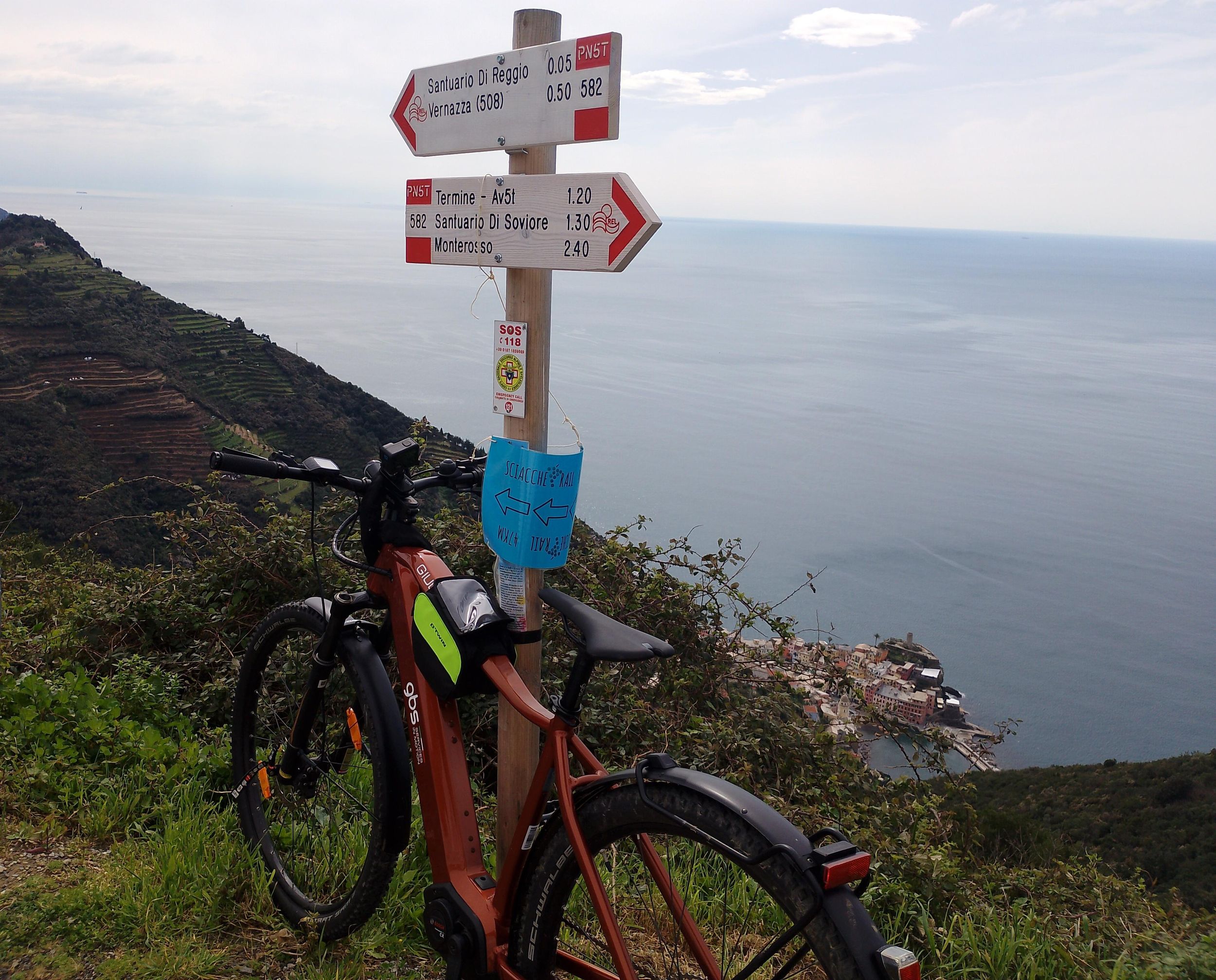 Cinque Terre: exklusive E-Bike-Tour ab Monterosso