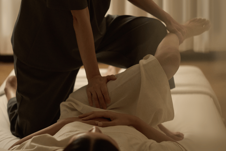 Bangkok: PAÑPURI WELLNESS Gaysorn Tower Onsen Ticket & Spa Deep Flow Thai Massage