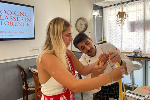 佛罗伦萨：意面制作课程，含晚餐、葡萄酒和... 唱歌！佛罗伦萨：意面制作课程，含晚餐、葡萄酒...还有歌唱！