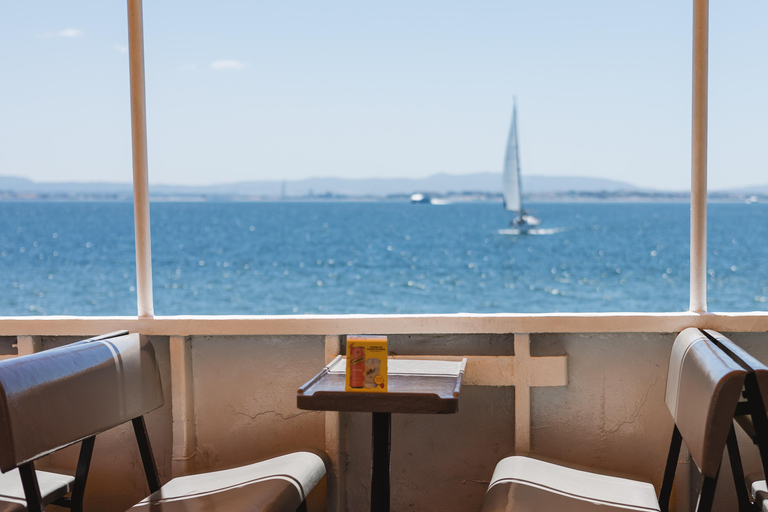 Lizbona: Rejs żółtą łodzią po rzece TagLizbona: rejs łodzią Yellow Boat po Tagu