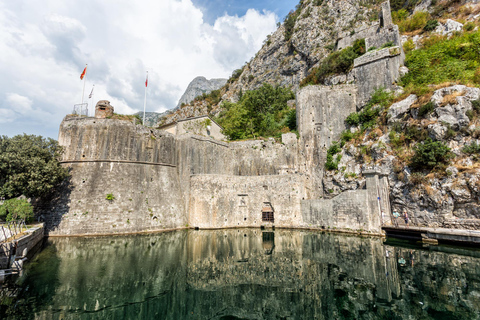 Von Dubrovnik aus: Königliche Montenegro Tagestour mit der SchnellfähreBudva - Montenegros Juwel an der Küste