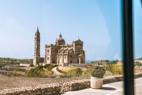 Malta: Gozo Day Trip with Ferry, Lunch, and Bulgarian Guide