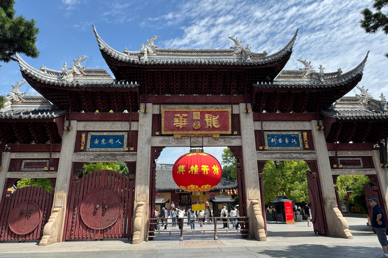 Shanghai: Old Temples and New high Tech Robots Day Trip