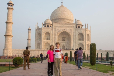 Enkele reis stadstransfer van en naar Agra en DelhiVan: Agra naar New Delhi Transfer