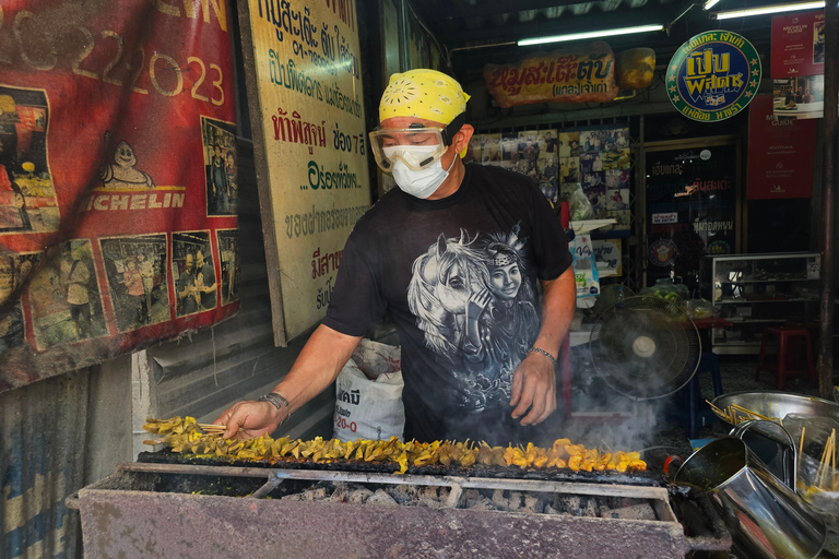 Ayutthaya: Woks and Wats Food Tour with 14+ Tastings