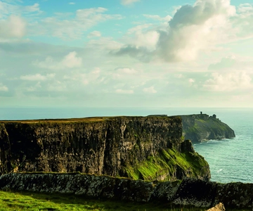 From Limerick: Full-Day Guided Tour of Cliffs of Moher
