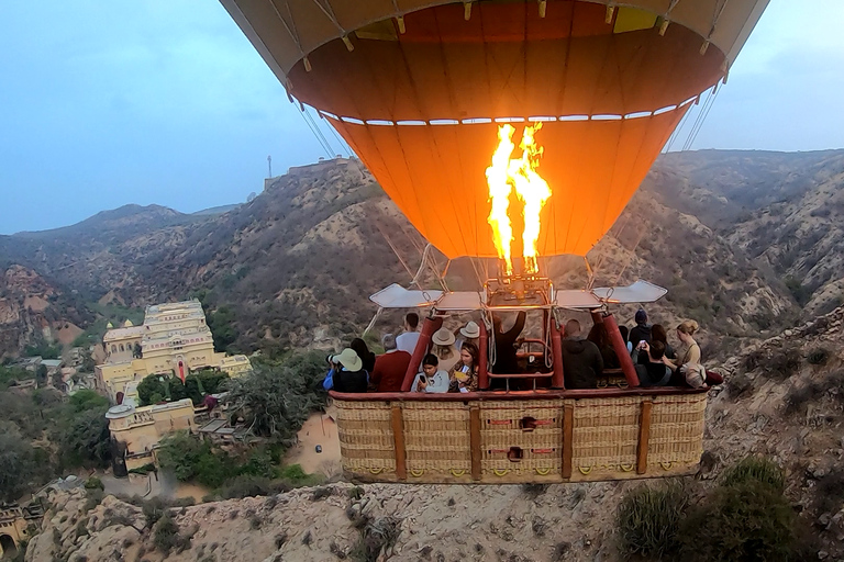 Jaipur : Safari en montgolfière SkyWaltzSafari en montgolfière SkyWaltz