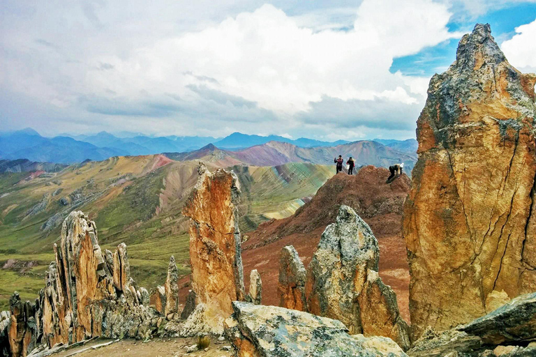 From Cusco: Palcoyo Mountain Guided Hike with Breakfast