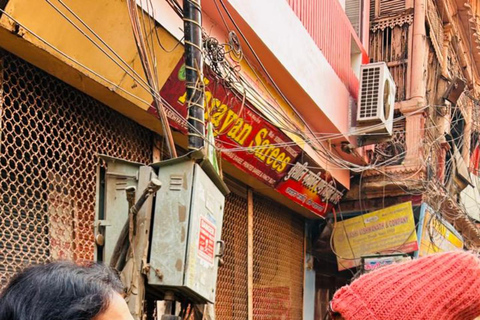 Varanasi: 12 Jyotirlinga Yatra – Guided Journey by Omvity