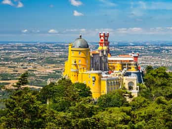 Lisbon: Sintra Cascais & Pena Palace Small Group Tour