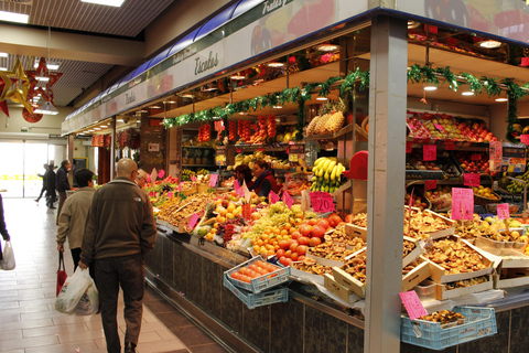 Mallorca: Market Tour, Sangria, and Paella Cooking Class