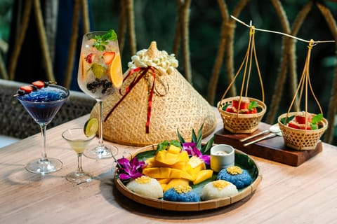 Chiang Mai: Mango Sticky Rice Set with Tea