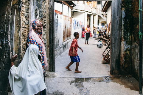 Zanzibar: privat tur till Prison Island, sköldpaddor och Stone TownPrivat rundtur i Stone Town och Prison Island. Ingen transfer