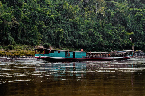 Depuis Luang Prabang : Bateau lent vers Huay Xai 2 jours, 1 nuit