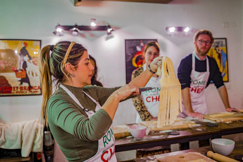 Rome: Traditionele Pasta met Cocktails Dronken KooklesGroepsklasse