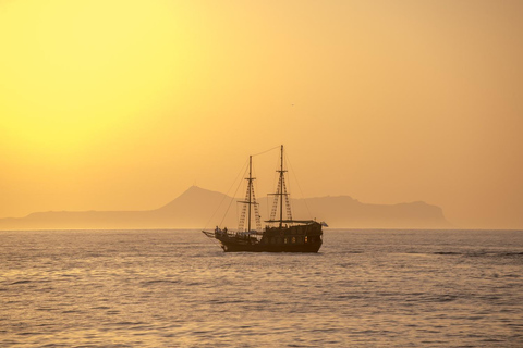 Rethymno: Sunset Cruise with Drinks and Snacks