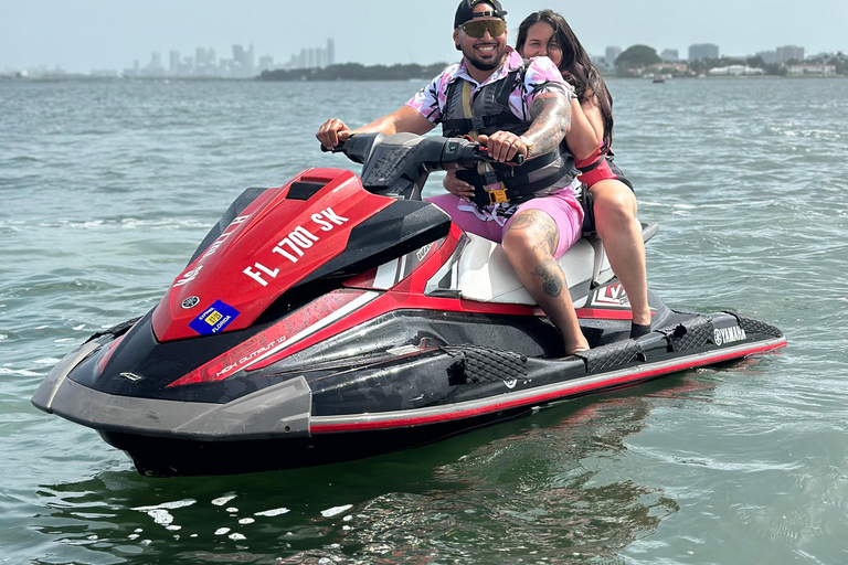 Miami: Tour in moto d&#039;acqua nelle splendide acque di MiamiMiami: Tour con il jetski nelle splendide acque di Miami