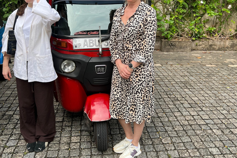 Colombo: Tuk-Tuk Tour with Tea Tasting