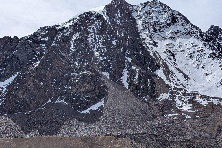 Wanderung Charquini und Lagunen von Huayna Potosí (Westseite)Wandern in Charquini und Lagunen von Huayna Potosí (Westseite)