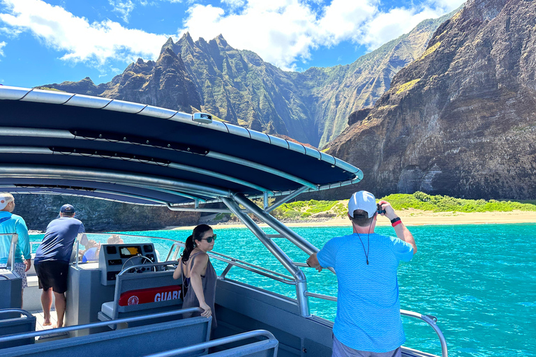 Kauai: Na Pali Coast Deluxe Power Catamaran Tour 7 a.m Deluxe Morning Magic