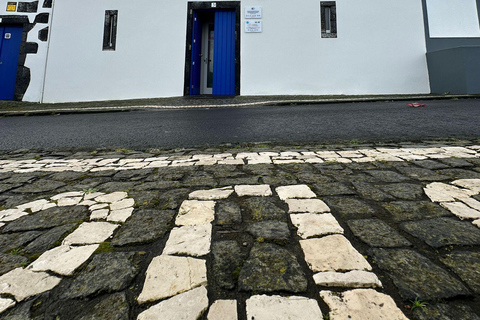 Capelas, Fenais da Luz, dégustations et expériences traditionnellesCapelas, Fenais da Luz, Dégustations et Expériences Traditionnelles