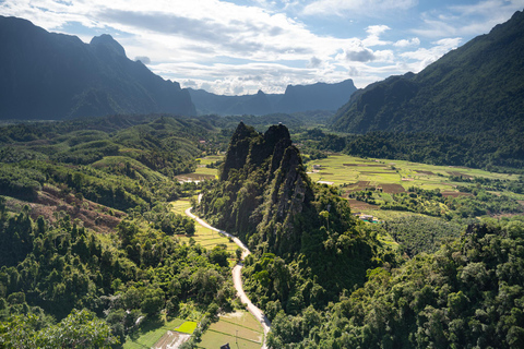 Dagsutflykt Vientiane - VangVieng med snabbtåg