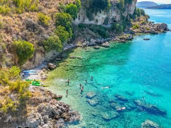 Grotte di Porto Palermo: Tour in Kayak/SUP con vista sul mare del castello