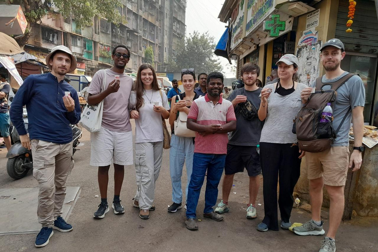 Mumbai: Dharavi Slum Tour met lokale gidsPrivé: Wandeling in de sloppenwijk van Dharavi met lokale gids