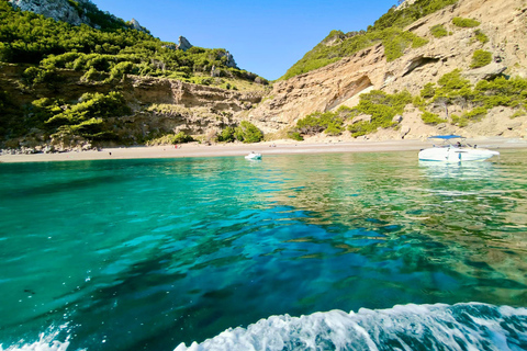 Can Picafort: Private Boattrip - Snorkeling-Beach- Caves Can Picafort: Private Boat Tour 10:00 & 15:00 pP