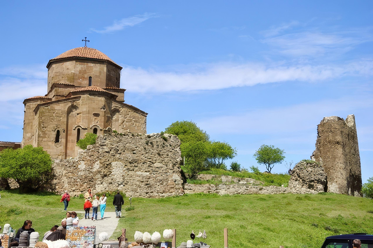 Kutaisi: 8-Day Private Group Tour with Accommodation