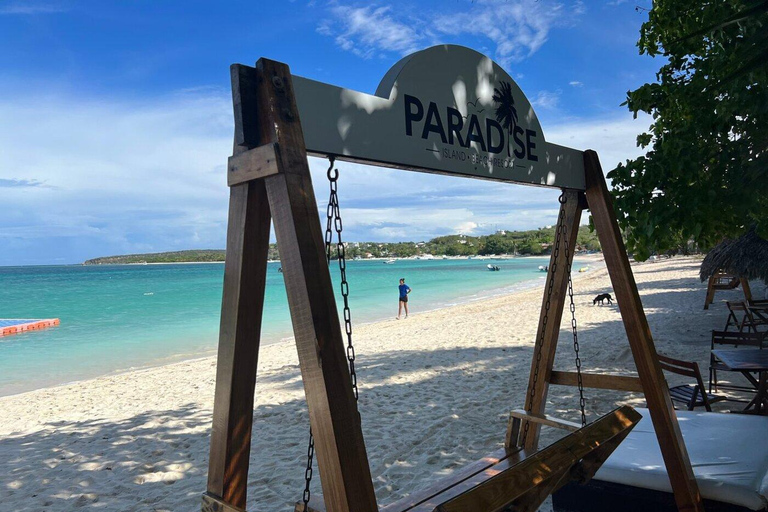 Private: Cayo Arena Luxury Catamaran & Snorkeling Adventure